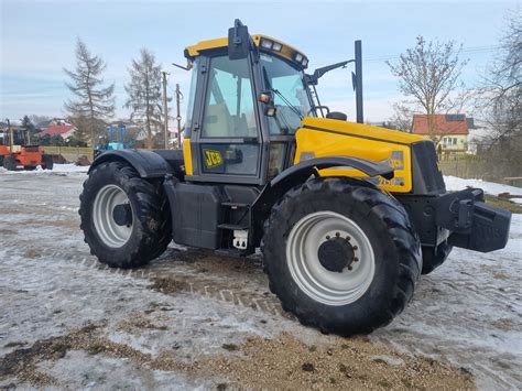 JCB Fastrac 2150 w akcji na polu