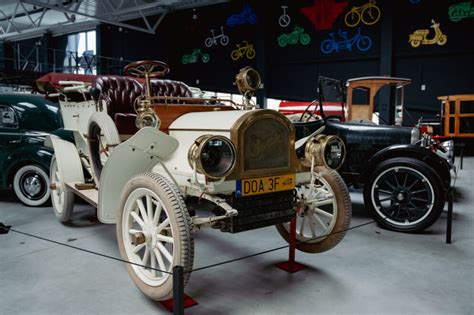 Zdjęcie Mazura D-350 w muzeum lub współczesnej kolekcji