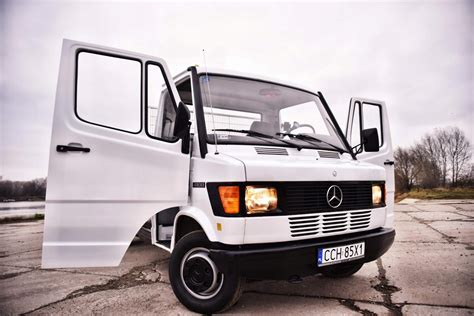 Mercedes-Benz T1 410D wywrotka w akcji (zdjęcie robocze)