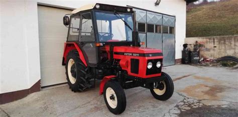 Zetor 5211 z agregatem uprawowo-siewnym