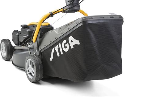 zdjęcia kosiarek Stiga Combi 748 V i AL-KO Premium 520 SP-H