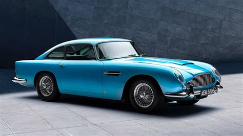 Zdjęcie historycznego modelu Aston Martin DB5