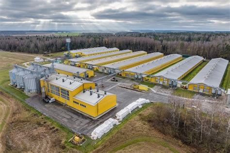 Widok z lotu ptaka na zakład produkcyjny Seppi M. w Południowym Tyrolu