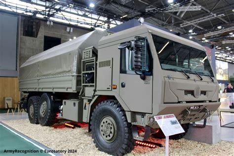 zdjęcie wojskowej Tatry T815-7