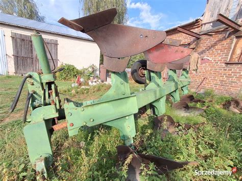 historyczne pługi John Deere