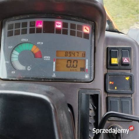 Widok na kabinę ciągnika Renault Ares 640RZ