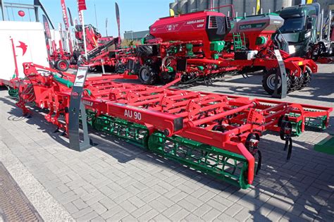 Porównanie różnych szerokości roboczych agregatów uprawowych Agro-Factory