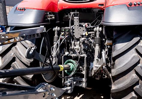 zdjęcie elementów układu hydraulicznego ciągnika