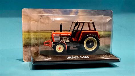 Fotografia Ursusa C385 na wystawie rolniczej
