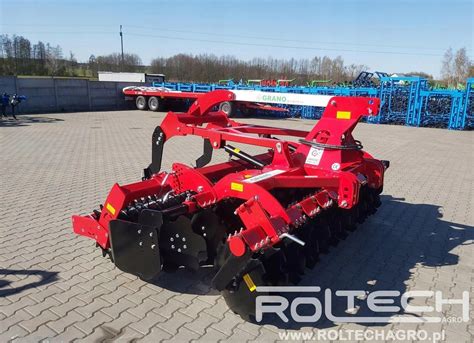 agregat talerzowy Metanga w polu