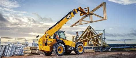 Thematic photo of JCB 540-140 telescopic handler at work
