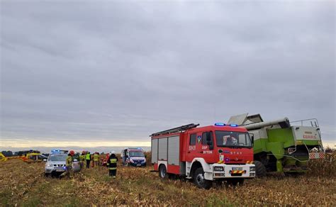 Zdjęcie bron polowych ciężkich w akcji na polu