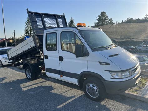 zdjęcie wnętrza kabiny IVECO Daily
