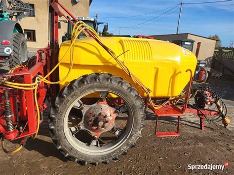 Opryskiwacz Pilmet z przerobioną belką roboczą