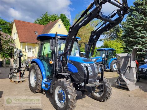 Solis S 50 traktor z widoczną deską rozdzielczą