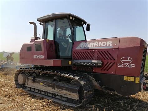 Zdjęcie ciągnika SCAIP Warrior STX180 na gąsienicach
