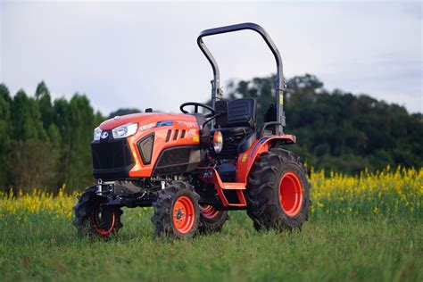 Zdjęcie elektrycznego ciągnika Kubota LXe-26V
