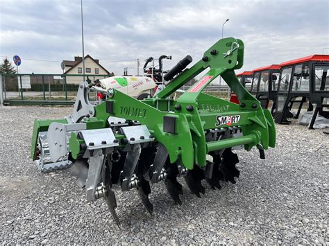 Kompaktowa brona wirnikowa AGROSTAR ABWMINI-110 w akcji