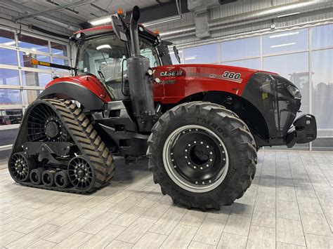 Ciągnik Case IH Magnum 380 CVX z siewnikiem do kukurydzy