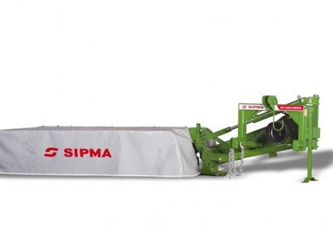 zdjęcie kosiarki dyskowej Sipma KD 2400 Preria na łące