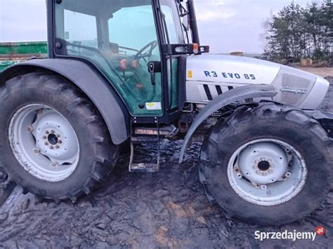 Wnętrze kabiny ciągnika Lamborghini R3 Evo