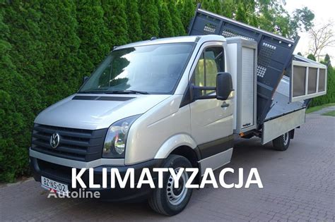Volkswagen Crafter jako wywrotka trójstronna na placu budowy