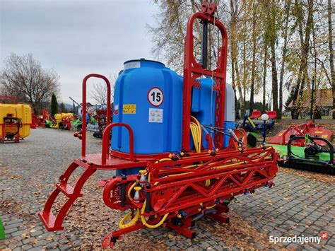 Opryskiwacz polowy wyposażony w system D-GPS