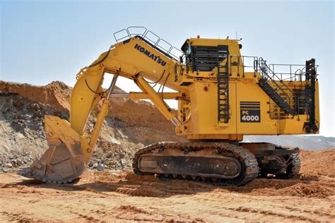Thematic photo of Komatsu excavator in operation