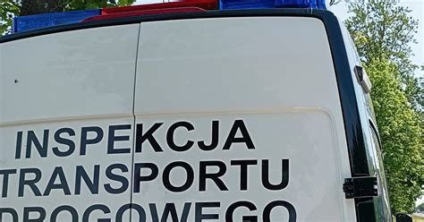 zdjęcie wywrotki poddawanej kontroli ITD na punkcie wagowym