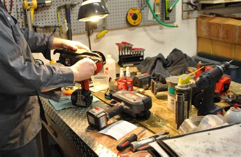 Image of a Bosch service center or technician repairing a tool