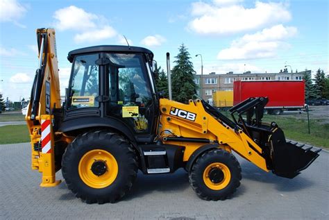 Panel kontrolek w koparko-ładowarce JCB 3CX