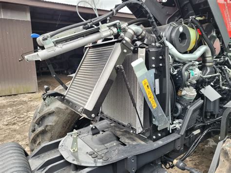 schemat pakietu chłodnic w ciągniku rolniczym Lamborghini Strike