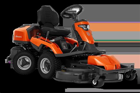 Kosiarka samojezdna Husqvarna P 525DX z kabiną podczas pracy