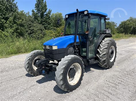 Zdjecie ciągnika New Holland TN65s w pracy