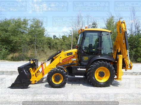 Zdjęcie przedstawiające zestaw lamp przednich do JCB 3CX z widocznymi żarówkami