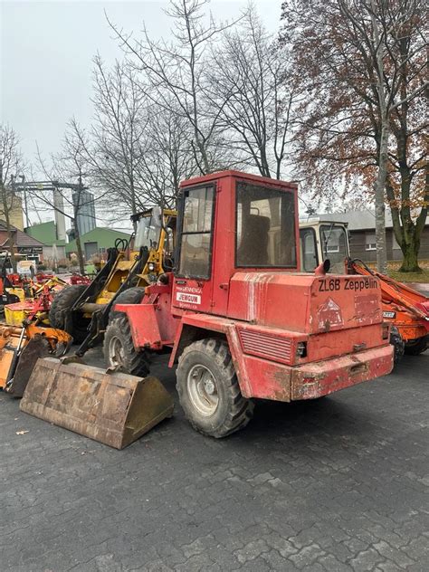 zdjęcie ładowarki kołowej Schaeff ZL 6 B podczas pracy
