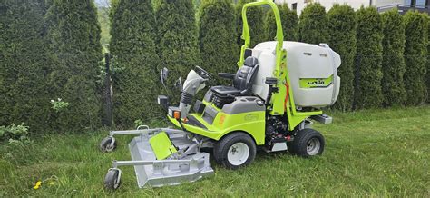 Traktorek Grillo FD 2200 w akcji