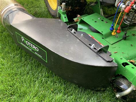 Infographic showing different grass collection systems in garden tractors