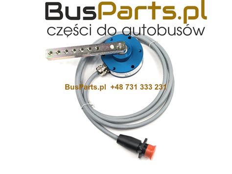 zdjęcie przedstawiające czujnik położenia tylnej osi w ładowarce teleskopowej