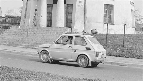 Zdjęcie historyczne Fiata 126p w Białymstoku z 1981 r.