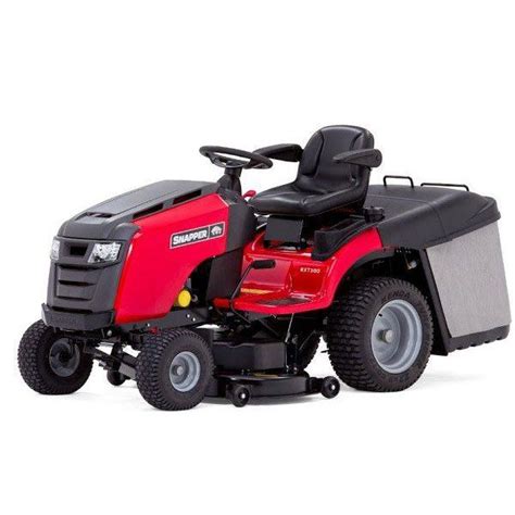 Zbliżenie na silnik traktora Snapper RXT 300