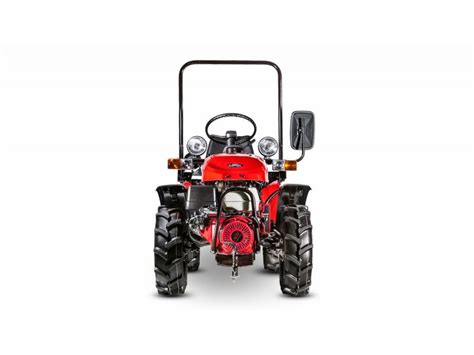 Mini-traktor Belarus 152 w pracy polowej