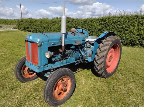 Fordson Super Major w trakcie renowacji