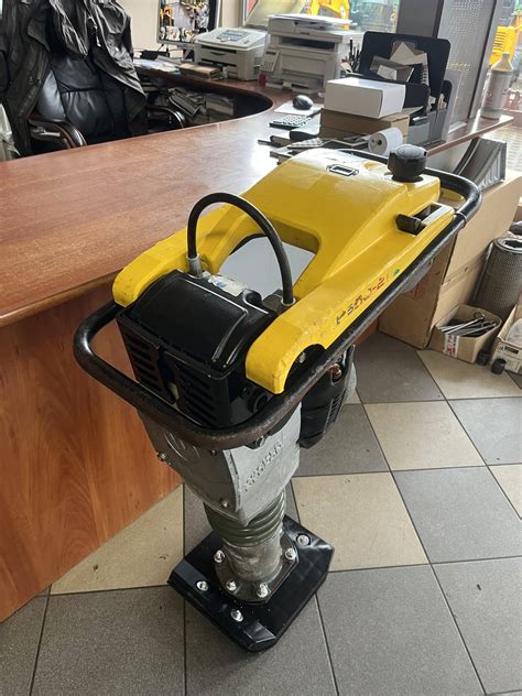 Stopa wibracyjna Wacker Neuson BS50-2 w akcji