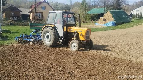 Kultywator międzyrzędowy Ursus HF-2159/12 w akcji