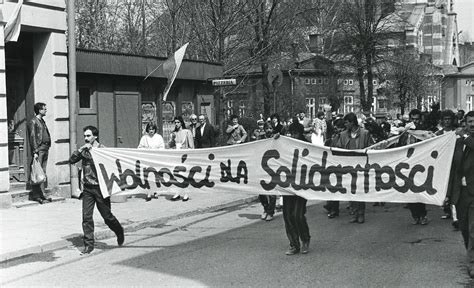 zdjęcie z okresu działalności podziemnej „Solidarności”