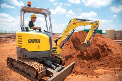 Thematic photo of Wacker Neuson construction machinery on a construction site