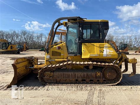 Komatsu D51EX-22 widok ogólny