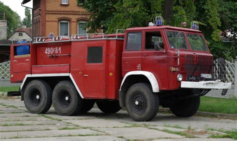 Średni samochód gaśniczy Jelcz 007 do gaszenia pożarów lasów - jedyny zbudowany prototyp.