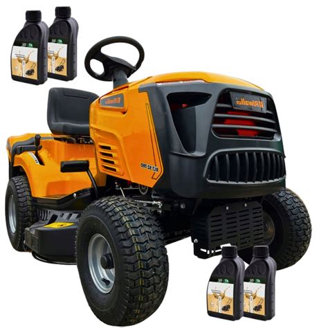 Zestawienie różnych typów pojazdów dostępnych na rynku wtórnym: traktorek kosiarka, skuter, quad.